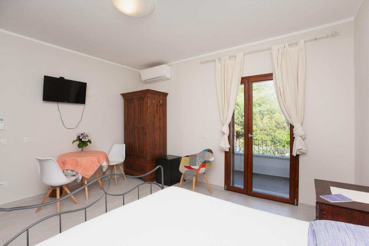 Lu Lioni Rooms 圣特奥多罗 外观 照片