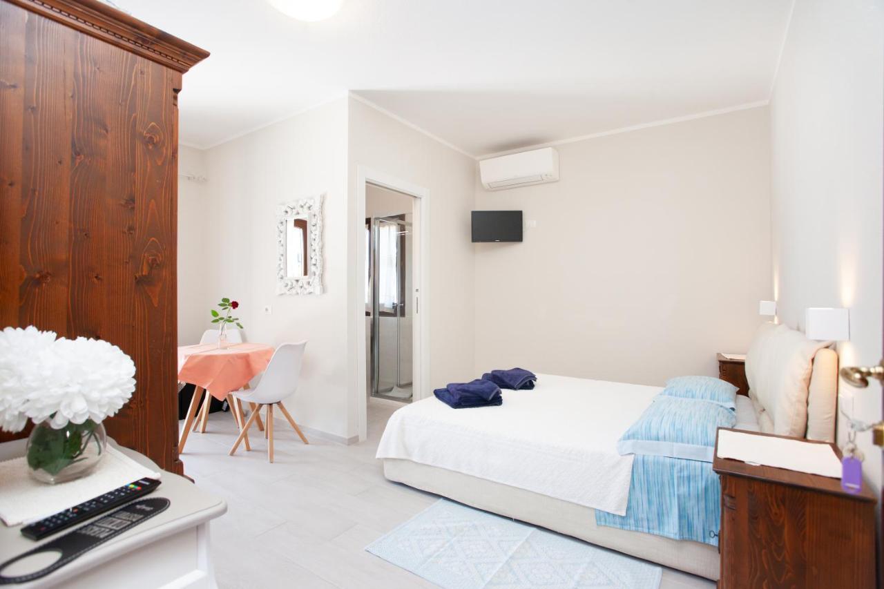 Lu Lioni Rooms 圣特奥多罗 外观 照片